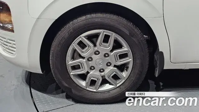 Hyundai Staria 2021 — Photo 5/20