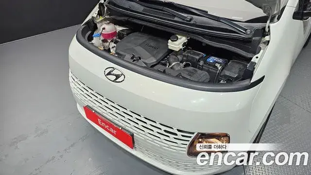 Hyundai Staria 2021 — Photo 6/20
