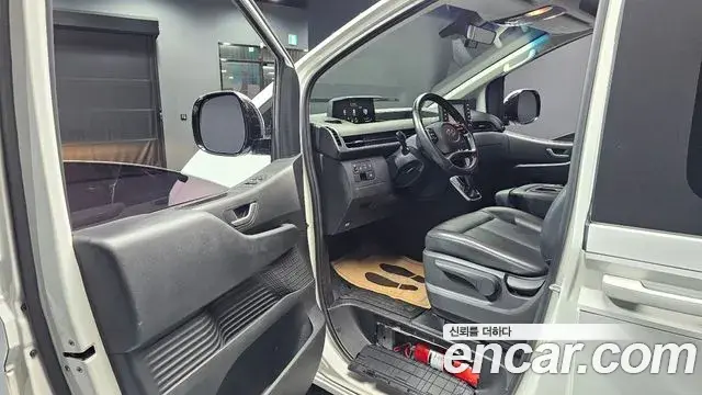 Hyundai Staria 2021 — Photo 10/20