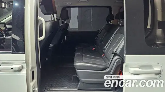 Hyundai Staria 2021 — Photo 12/20