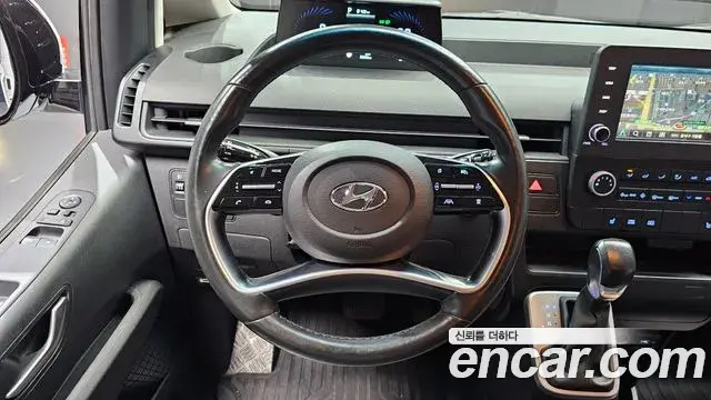 Hyundai Staria 2021 — Photo 13/20
