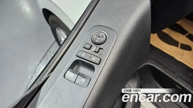 Hyundai Staria 2021 — Photo 17/20