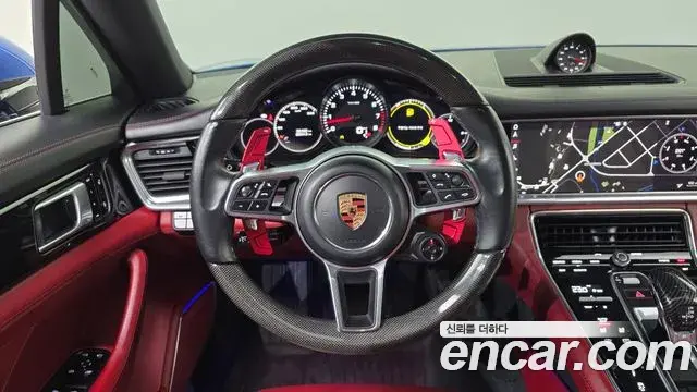 Porsche Panamera 2018 — Şəkil 18/20