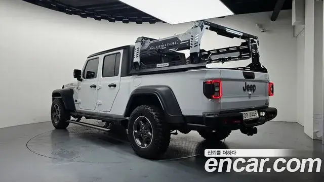 Jeep Gladiator 2021 — Photo 31/34