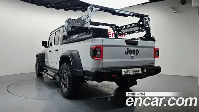Jeep Gladiator 2021 — Photo 25/34