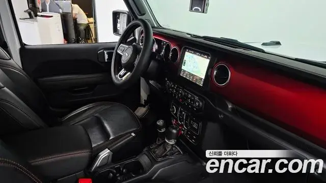 Jeep Gladiator 2021 — Photo 33/34
