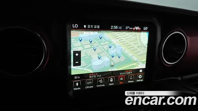 Jeep Gladiator 2021 — Photo 28/34