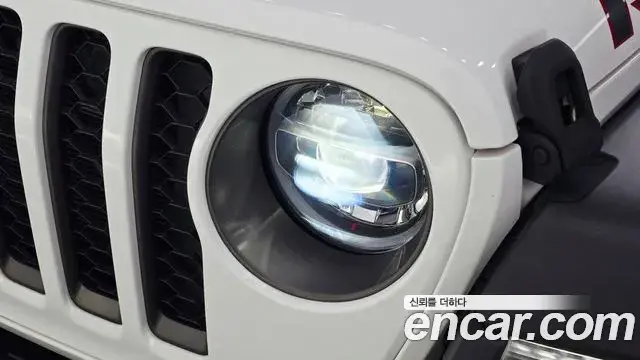 Jeep Gladiator 2021 — Photo 3/34