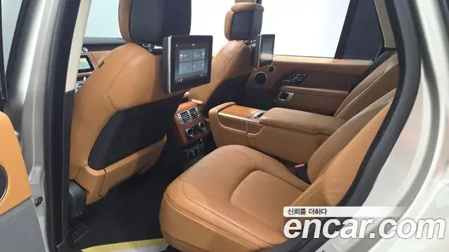 Land Rover Range Rover 2018 — ფოტო 15/35