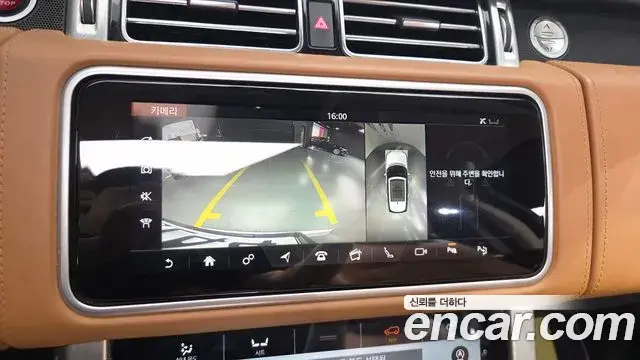 Land Rover Range Rover 2018 — ფოტო 28/35