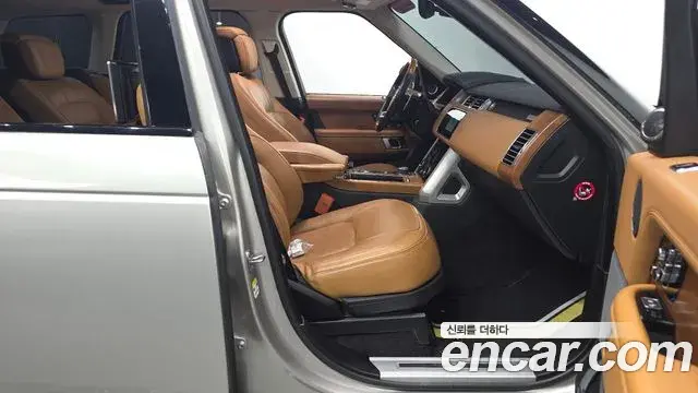 Land Rover Range Rover 2018 — ფოტო 16/35