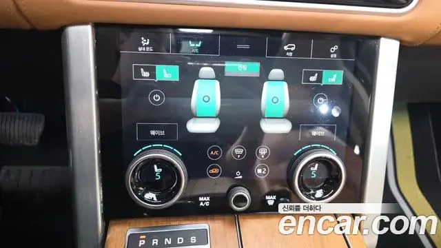 Land Rover Range Rover 2018 — ფოტო 23/35