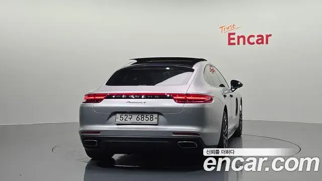 Porsche Panamera 2018 — Фото 4/20