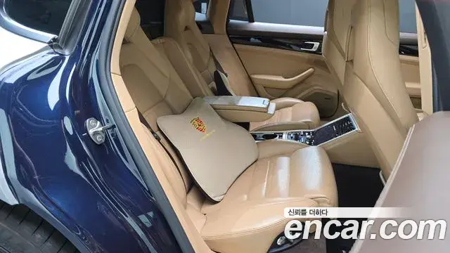 Porsche Panamera 2018 — Фото 11/20