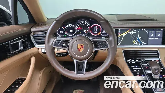 Porsche Panamera 2018 — Фото 13/20