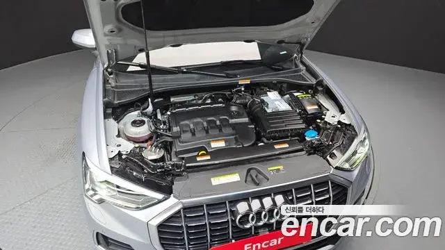 Audi Q3 2020 — Photo 12/33
