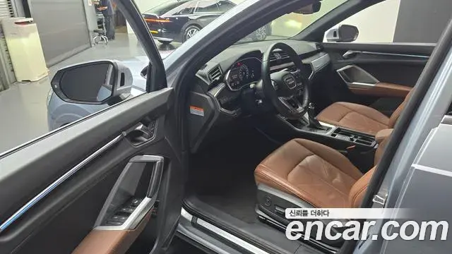 Audi Q3 2020 — Photo 13/33