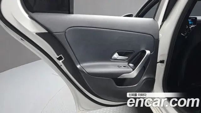 Mercedes-Benz A-Class 2020 — Şəkil 12/30