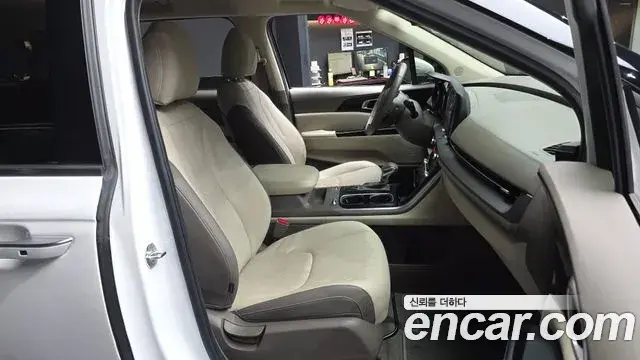 Kia Carnival 2022 — Фото 11/20
