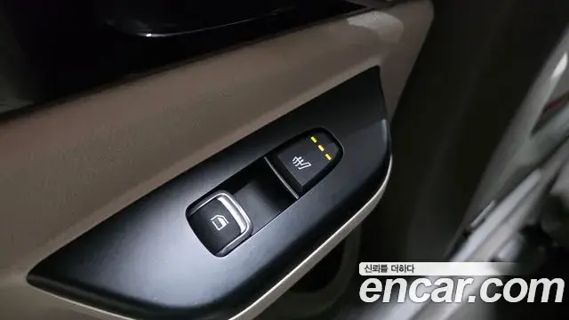 Kia Carnival 2022 — Фото 19/20