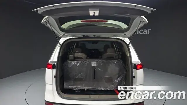 Kia Carnival 2022 — Фото 20/20