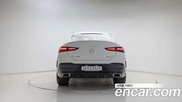 Mercedes-Benz GLE-Class 2025 — ფოტო 9/18