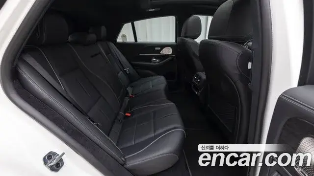 Mercedes-Benz GLE-Class 2025 — ფოტო 4/18