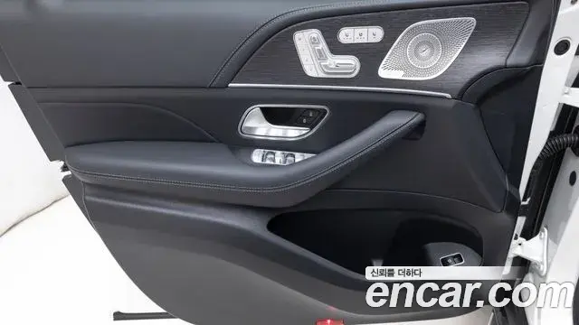 Mercedes-Benz GLE-Class 2025 — ფოტო 13/18