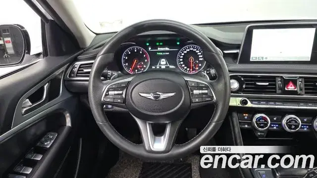 Genesis G70 2020 — Photo 26/31
