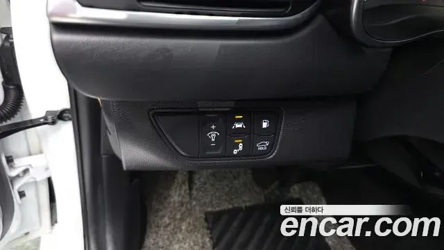 Genesis G70 2020 — Photo 8/31