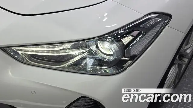 Genesis G70 2020 — Photo 10/31