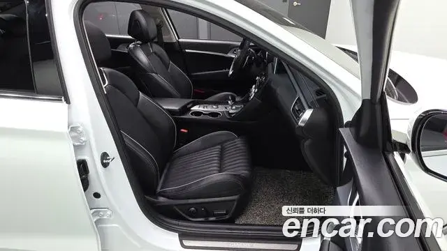 Genesis G70 2020 — Photo 27/31