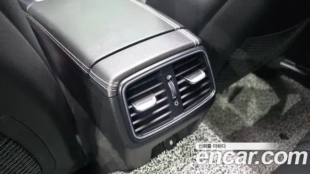 Genesis G70 2020 — Photo 1/31