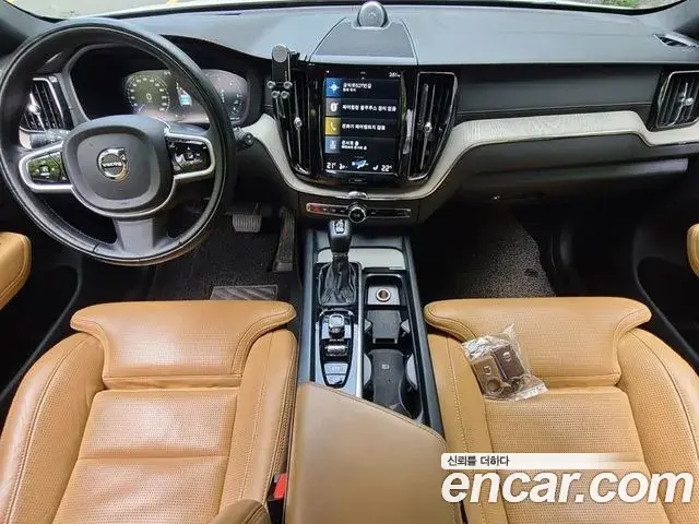 Volvo XC60 2018 — Şəkil 2/20