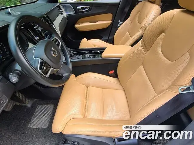 Volvo XC60 2018 — Şəkil 18/20