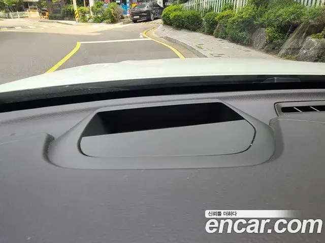Volvo XC60 2018 — Şəkil 8/20