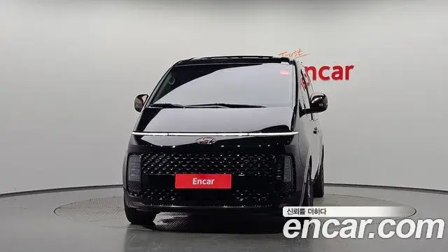 Hyundai Staria 2021 — Фото 3/20