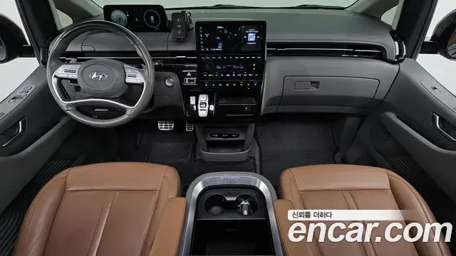 Hyundai Staria 2021 — Фото 7/20