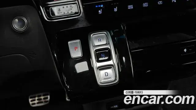 Hyundai Staria 2021 — Фото 9/20