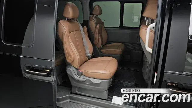Hyundai Staria 2021 — Фото 12/20