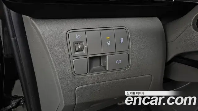 Hyundai Staria 2021 — Фото 18/20
