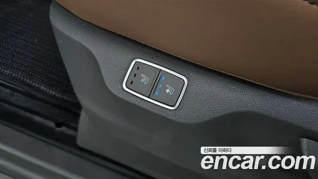 Hyundai Staria 2021 — Фото 19/20