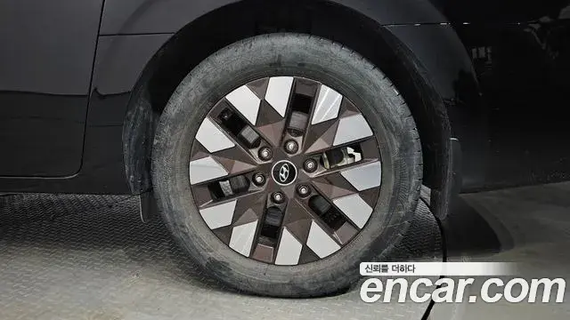 Hyundai Staria 2021 — Şəkil 9/36