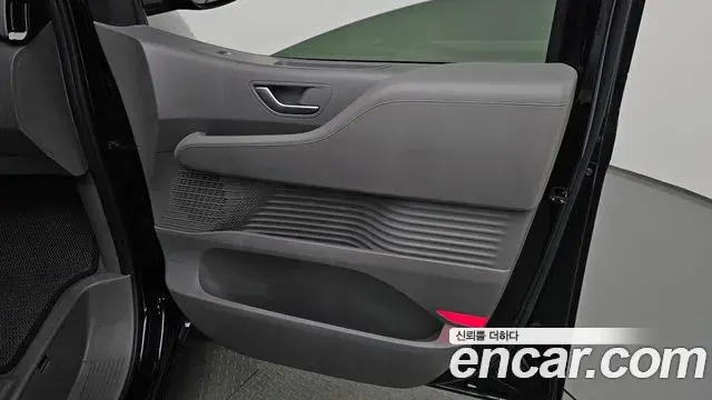 Hyundai Staria 2021 — Şəkil 28/36