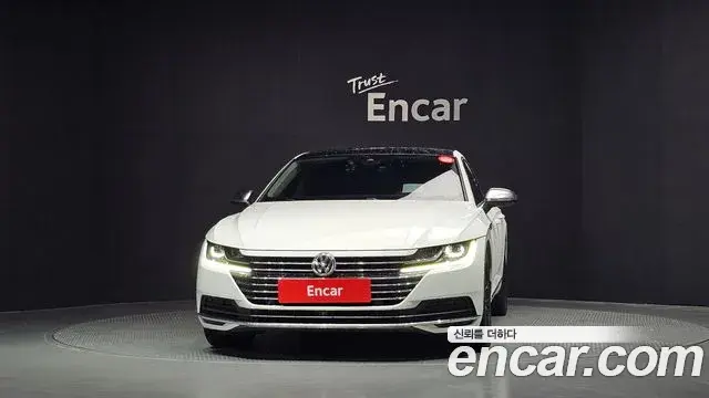 Volkswagen Arteon 2019 — Şəkil 10/37