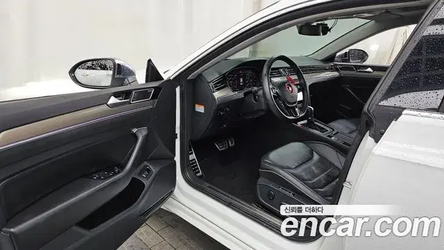 Volkswagen Arteon 2019 — Şəkil 18/37