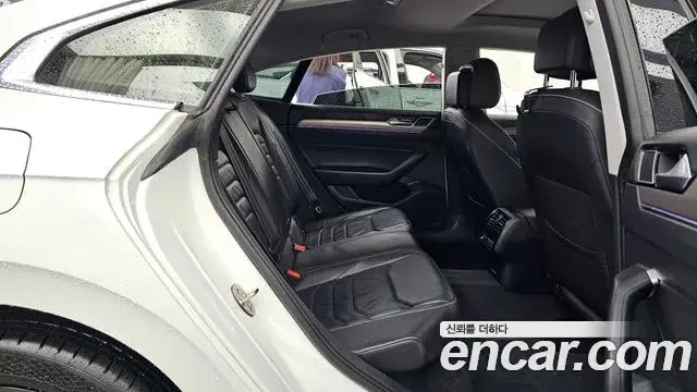 Volkswagen Arteon 2019 — Şəkil 30/37
