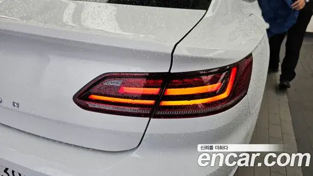 Volkswagen Arteon 2019 — Şəkil 35/37