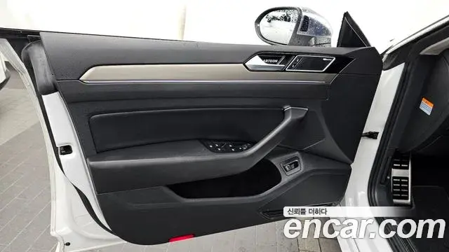Volkswagen Arteon 2019 — Şəkil 36/37