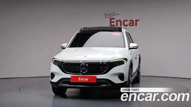Mercedes-Benz EQB 2022 — Şəkil 30/35